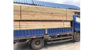 當(dāng)陽臺遇上定制防腐木，小空間也有大作為